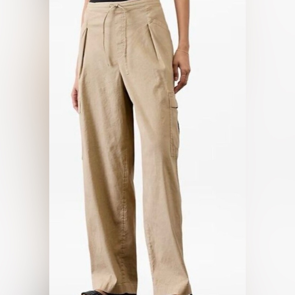 NWT Athleta Paradise Straight Leg Cargo Pant